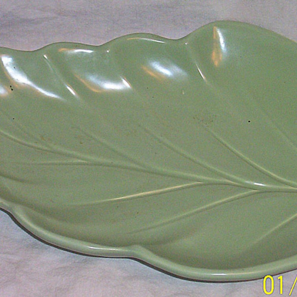 Quon Quon vintage green leaf serving platter Sage color